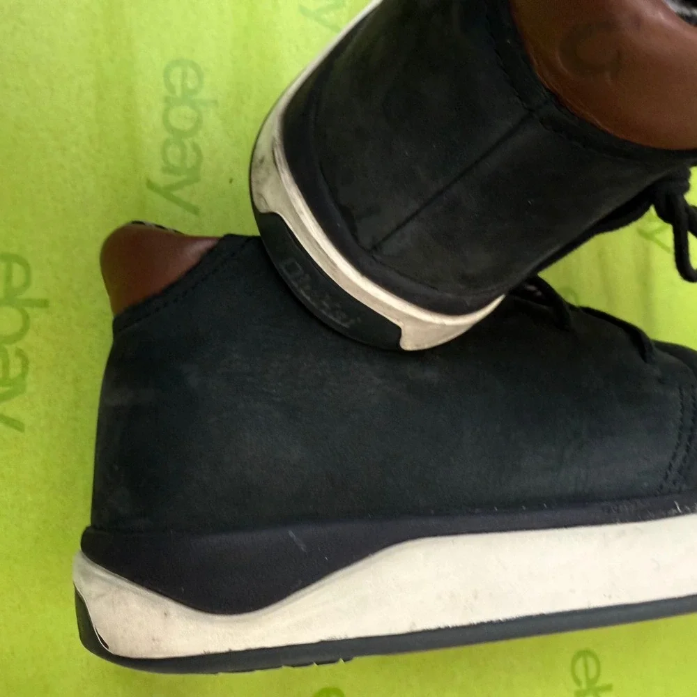 OluKai Papaku Ili Chukka Boots Men 9.5 Black Leather Waterproof Mid Top Sneakers
